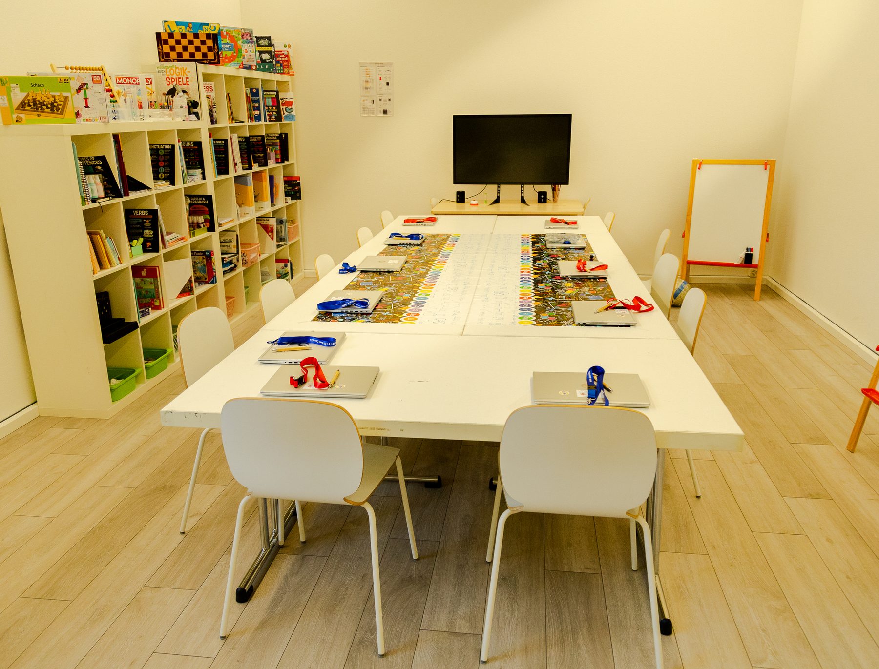 The studio at Schaffhauserstrasse 550, laid out for a session